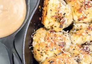 Bacon Garlic Knots with Beer Cheese Sauce