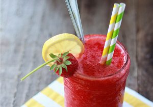 Boozy Strawberry Lemonade Slushie Recipe