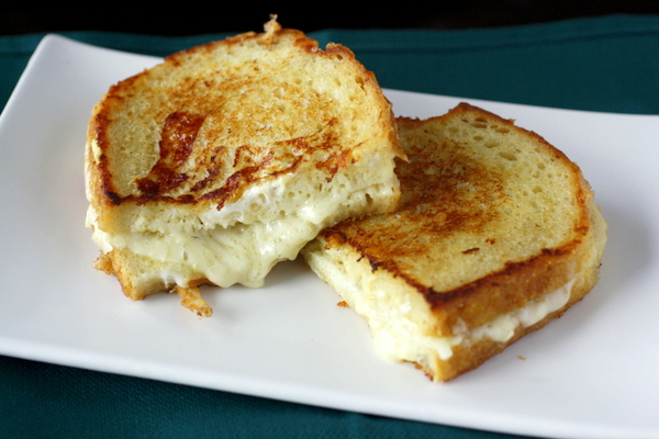 Extraordinary White Wine Grilled Cheese Sandwich