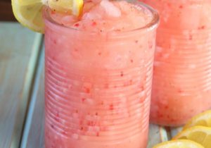 Strawberry Lemonade Moscato Slushie Recipe