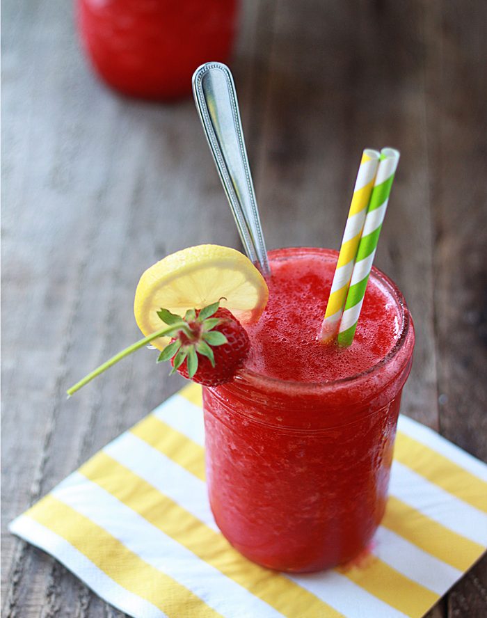 Boozy Strawberry Lemonade Slushie Recipe