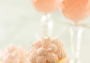 White Chocolate Pink Champagne Cupcake Recipe
