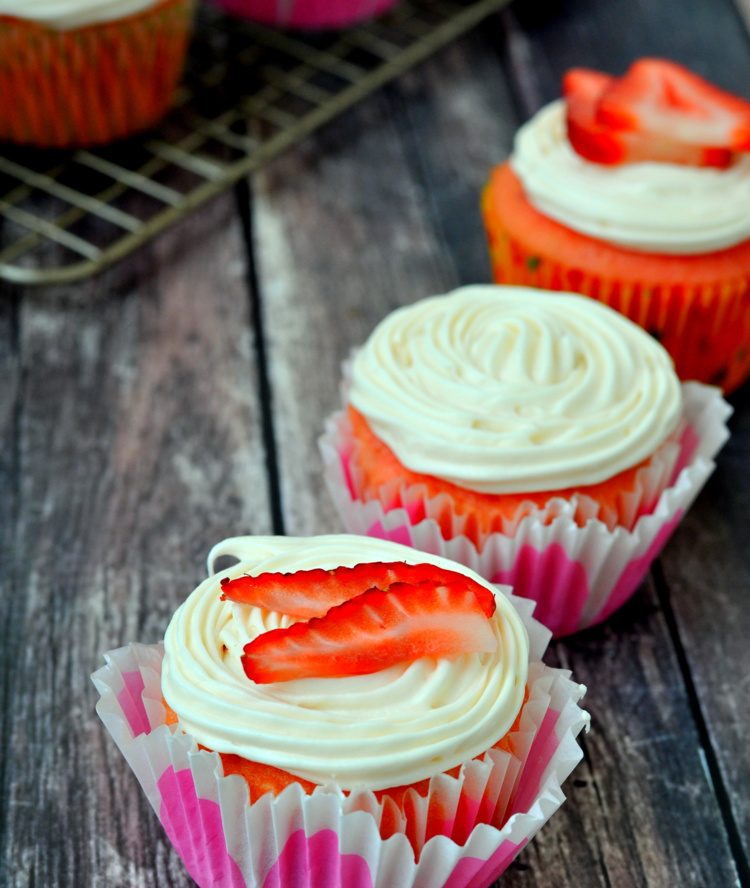Strawberry Prosecco Cupcake Recipe